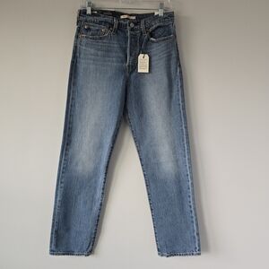 Levi's Wedgie Straight High Rise Jeans 29 Light Wash Button Fly NWT